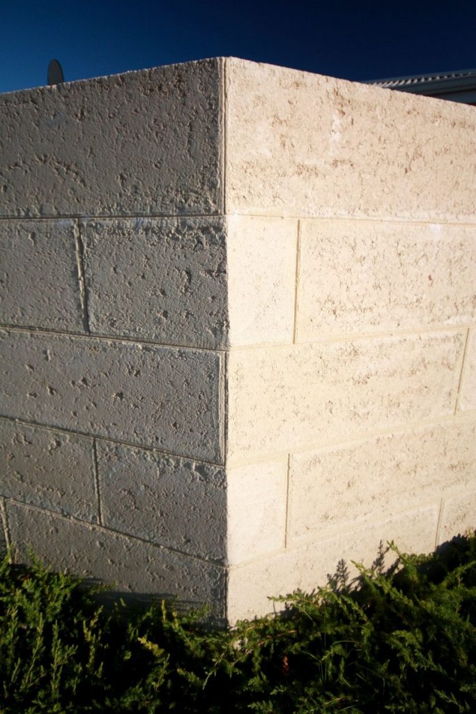 LimestoneWalls0024 Limestone Retaining Walls