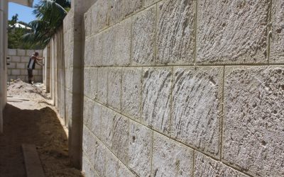 Choosing a Limestone Retaining Wall Builder